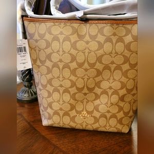 Women  Coach Shoulder Bag